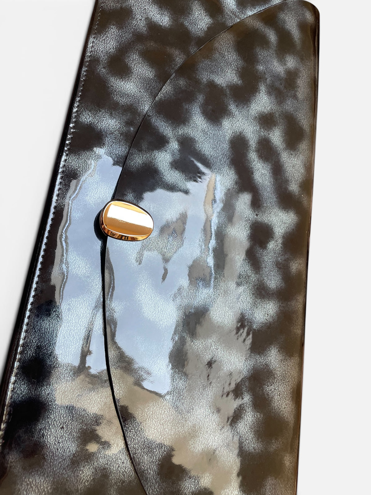 LIMINAL 55 — Iridescent Black