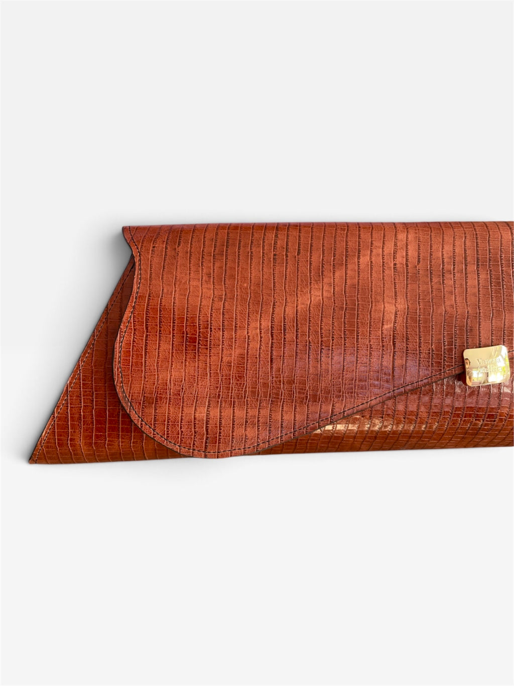 OFFSET 52 — Croco Brown